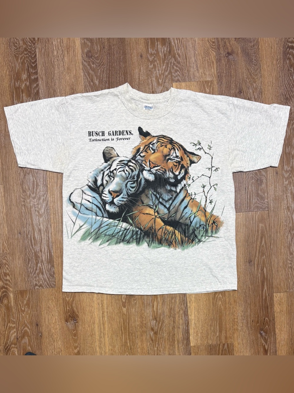 Vintage bush garden tiger tee